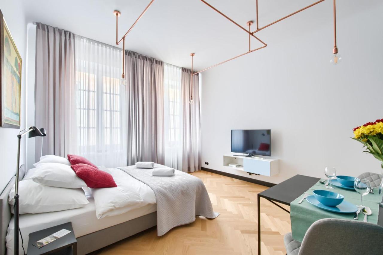 P&O Serviced Apartments Old Town Square Studio วอร์ซอ ภายนอก รูปภาพ